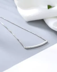 London-Made 925 Sterling Silver Curved Bar Necklace – Minimalist Box Chain4