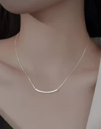 London-Made 925 Sterling Silver Curved Bar Necklace – Minimalist Box Chain6